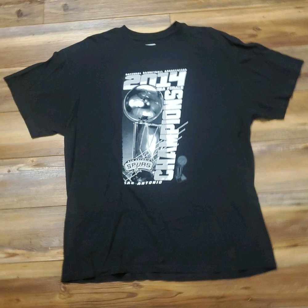 2014 San Antonio Spurs Sz XL NBA CHAMPIONS T shirt Champs Duncan Ginobili Parker